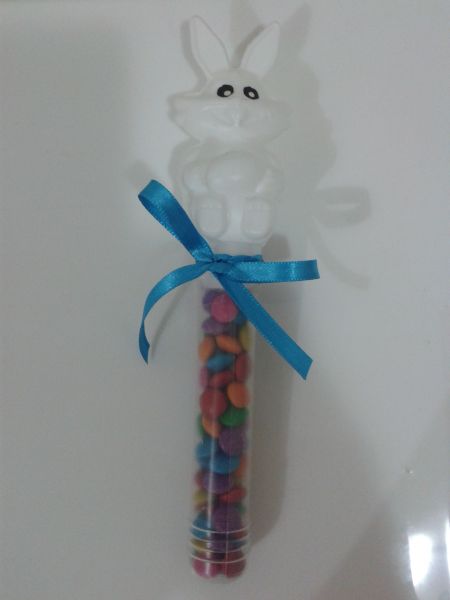 Canudo de Coelho de Confete